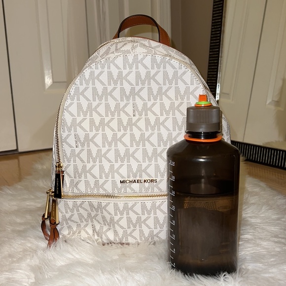 Michael Kors Rhea Medium Logo Backpack - Picture 5 of 5